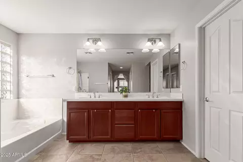 739 E Lovebird Ln, Gilbert, AZ 85297 photo 20