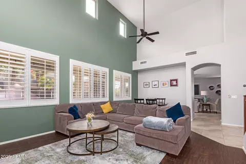 739 E Lovebird Ln, Gilbert, AZ 85297 photo 5