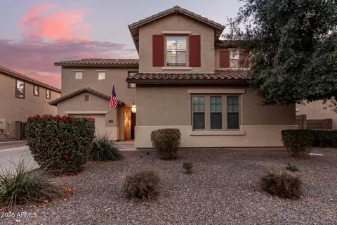 739 E Lovebird Ln, Gilbert, AZ 85297 photo 2