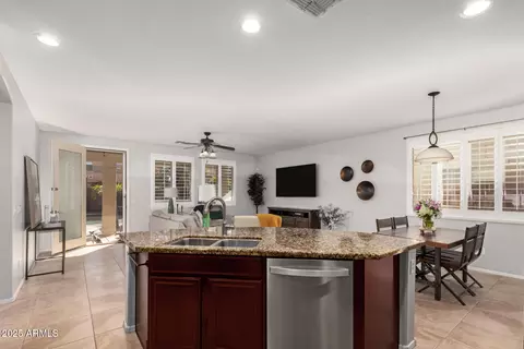 739 E Lovebird Ln, Gilbert, AZ 85297 photo 13