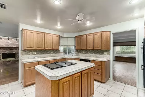 Kitchen - 145 E Boca Raton Rd, Phoenix, AZ 85022 photo 1 of 6