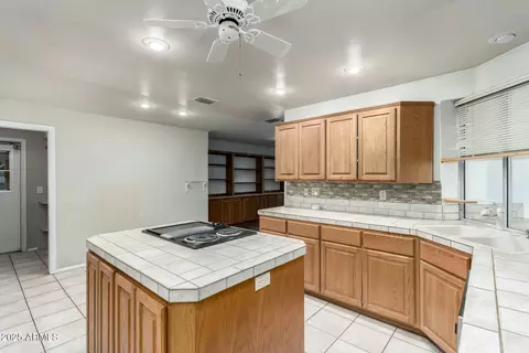 Kitchen - 145 E Boca Raton Rd, Phoenix, AZ 85022 photo 6 of 6