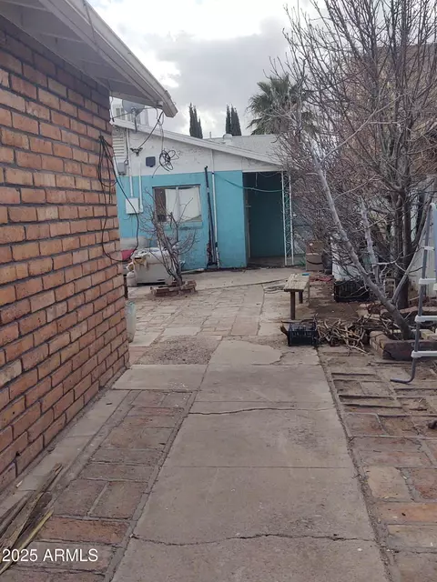 Exterior - 1042 E 14th St, Douglas, AZ 85607 photo 1 of 3