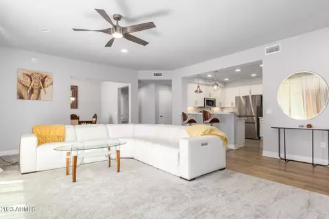 17850 N 68th St #2145, Phoenix, AZ 85054