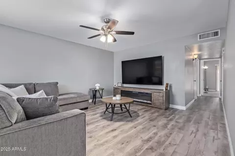 10009 N 97th Dr #A, Peoria, AZ 85345