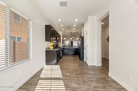 Entry Way - 2428 E Runaway Bay Pl, Gilbert, AZ 85298 photo 2 of 4