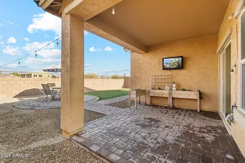Exterior - 2428 E Runaway Bay Pl, Gilbert, AZ 85298 photo 5 of 6