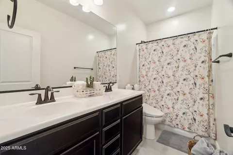Bath - 2428 E Runaway Bay Pl, Gilbert, AZ 85298 photo 1 of 1
