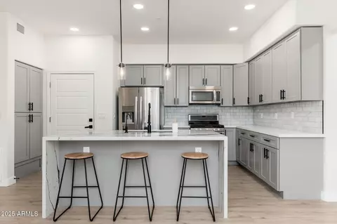 5550 N 16th St #102, Phoenix, AZ 85016