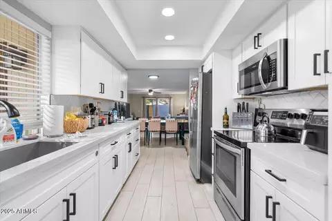 920 W Solcito Ln, Phoenix, AZ 85013 photo 10