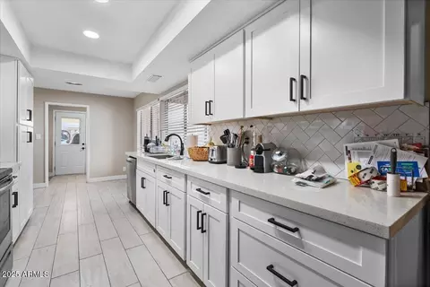 920 W Solcito Ln, Phoenix, AZ 85013 photo 6