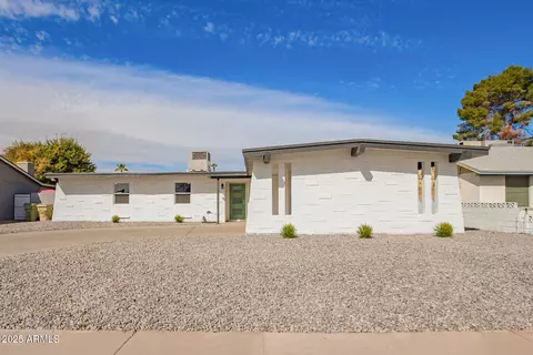 5528 W Sunnyslope Ln, Glendale, AZ 85302