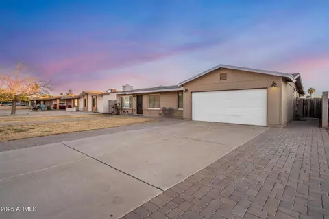 8923 W Campbell Ave, Phoenix, AZ 85037