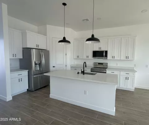 947 N Warner Dr, Apache Junction, AZ 85120 photo 7