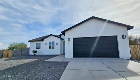 947 N Warner Dr, Apache Junction, AZ 85120