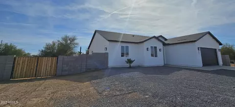 947 N Warner Dr, Apache Junction, AZ 85120 photo 2