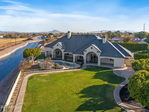 View/Area - 1233 E Salado Cir, Mesa, AZ 85203 photo 2 of 13