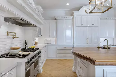 Kitchen - 1233 E Salado Cir, Mesa, AZ 85203 photo 8 of 8
