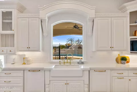 Kitchen - 1233 E Salado Cir, Mesa, AZ 85203 photo 5 of 8