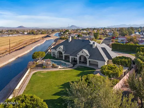 View/Area - 1233 E Salado Cir, Mesa, AZ 85203 photo 6 of 13