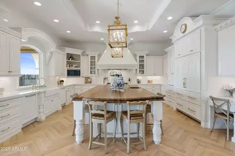 Kitchen - 1233 E Salado Cir, Mesa, AZ 85203 photo 1 of 8