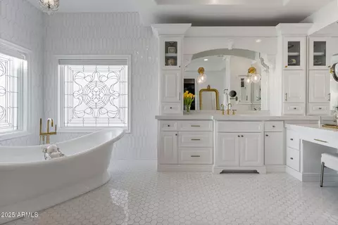 Bath - 1233 E Salado Cir, Mesa, AZ 85203 photo 5 of 14