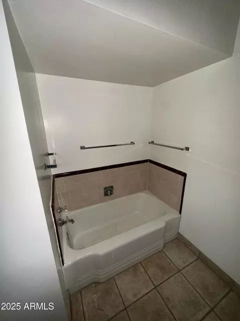 801 W Earll Dr, Phoenix, AZ 85013 photo 11