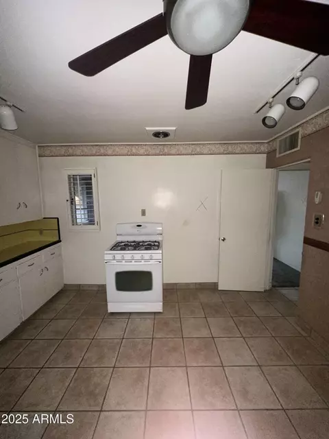 801 W Earll Dr, Phoenix, AZ 85013 photo 32