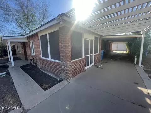801 W Earll Dr, Phoenix, AZ 85013 photo 3
