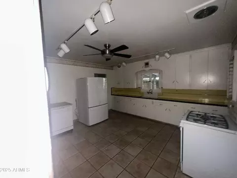 801 W Earll Dr, Phoenix, AZ 85013 photo 28