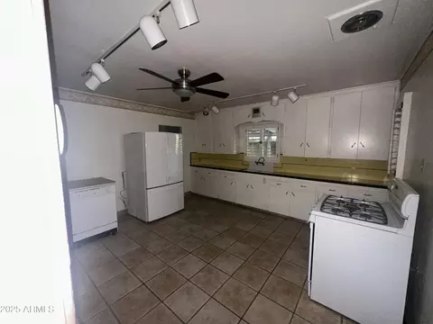801 W Earll Dr, Phoenix, AZ 85013 photo 29