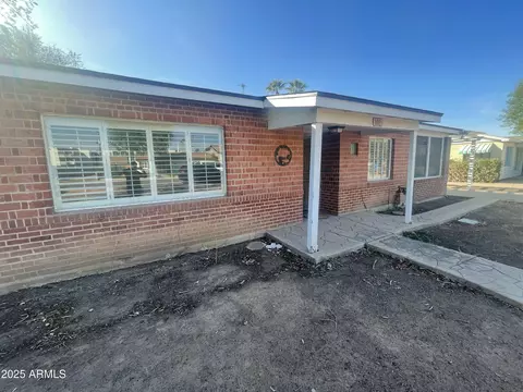 801 W Earll Dr, Phoenix, AZ 85013 photo 4