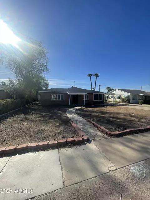 801 W Earll Dr, Phoenix, AZ 85013 photo 2