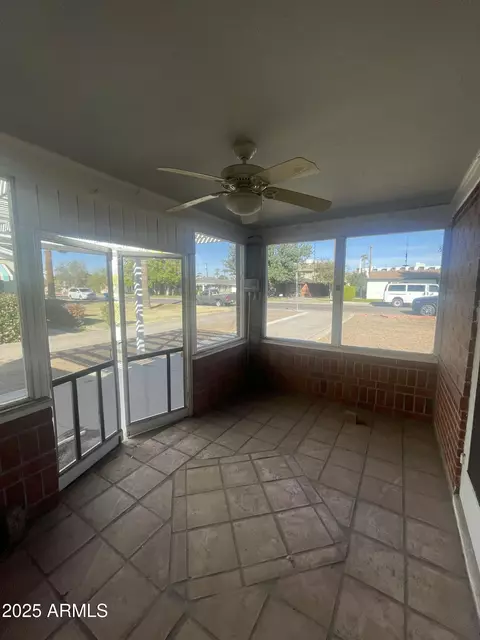 801 W Earll Dr, Phoenix, AZ 85013 photo 5