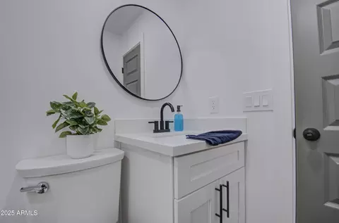 Bath - 3530 W Marlette Ave, Phoenix, AZ 85019 photo 8 of 8