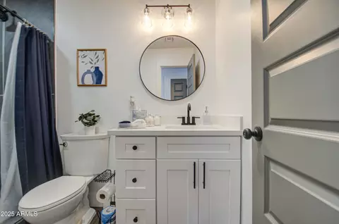 Bath - 3530 W Marlette Ave, Phoenix, AZ 85019 photo 5 of 8