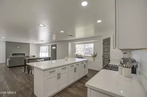 Kitchen - 3530 W Marlette Ave, Phoenix, AZ 85019 photo 2 of 7