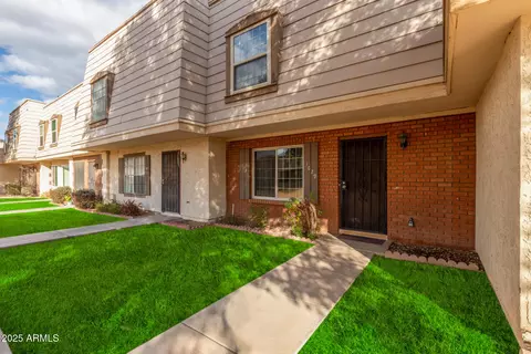 1029 E Lodge Dr, Tempe, AZ 85283 photo 3