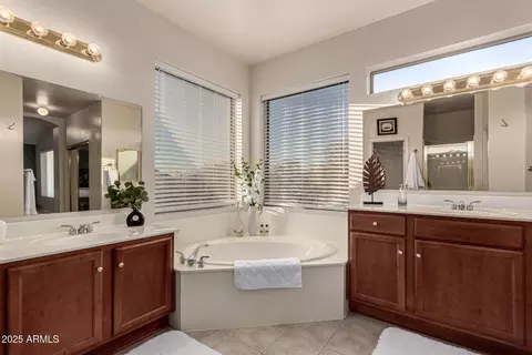 7942 E Sugarloaf Cir, Mesa, AZ 85207 photo 17