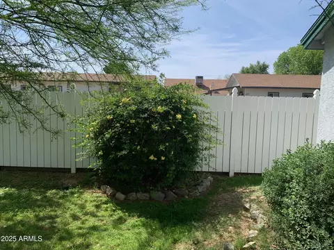 Exterior - 2207 W Hayward Ave, Phoenix, AZ 85021 photo 6 of 7