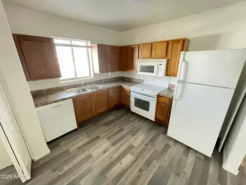 Kitchen - 1021 E Pierce St, Phoenix, AZ 85006 photo 1 of 1