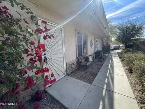 Exterior - 1021 E Pierce St, Phoenix, AZ 85006 photo 1 of 2
