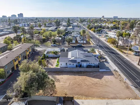 1305 E Campbell Ave #1, Phoenix, AZ 85014 photo 11