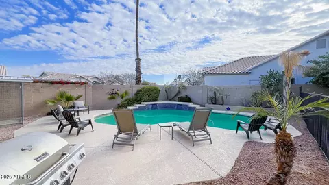647 S Cholla St, Gilbert, AZ 85233 photo 3