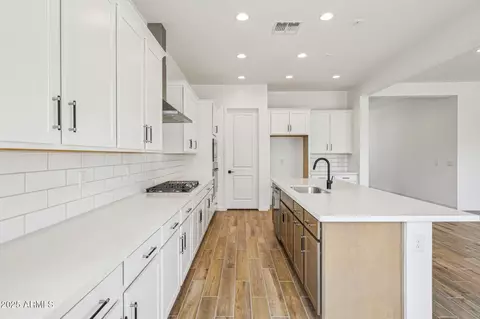 Kitchen - 11441 E Utah Ave, Mesa, AZ 85212 photo 2 of 3