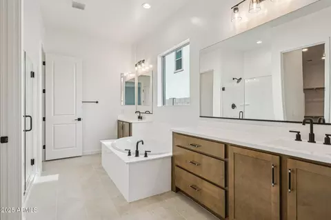 Bath - 11441 E Utah Ave, Mesa, AZ 85212 photo 3 of 5