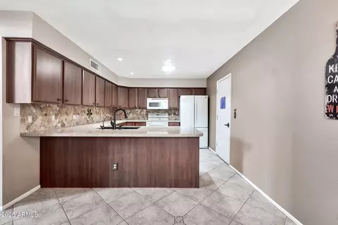 5010 E Mesquite Wood Ct, Phoenix, AZ 85044 photo 8