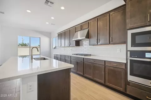 Kitchen - 11464 E Utah Ave, Mesa, AZ 85212 photo 2 of 3