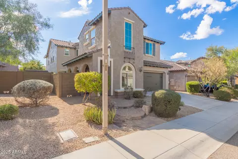 Exterior - 3617 E Half Hitch Pl, Phoenix, AZ 85050 photo 2 of 18