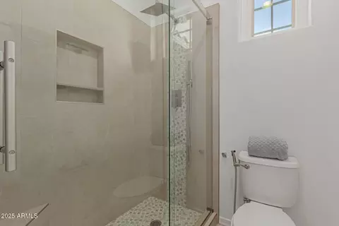 Bath - 3617 E Half Hitch Pl, Phoenix, AZ 85050 photo 5 of 6